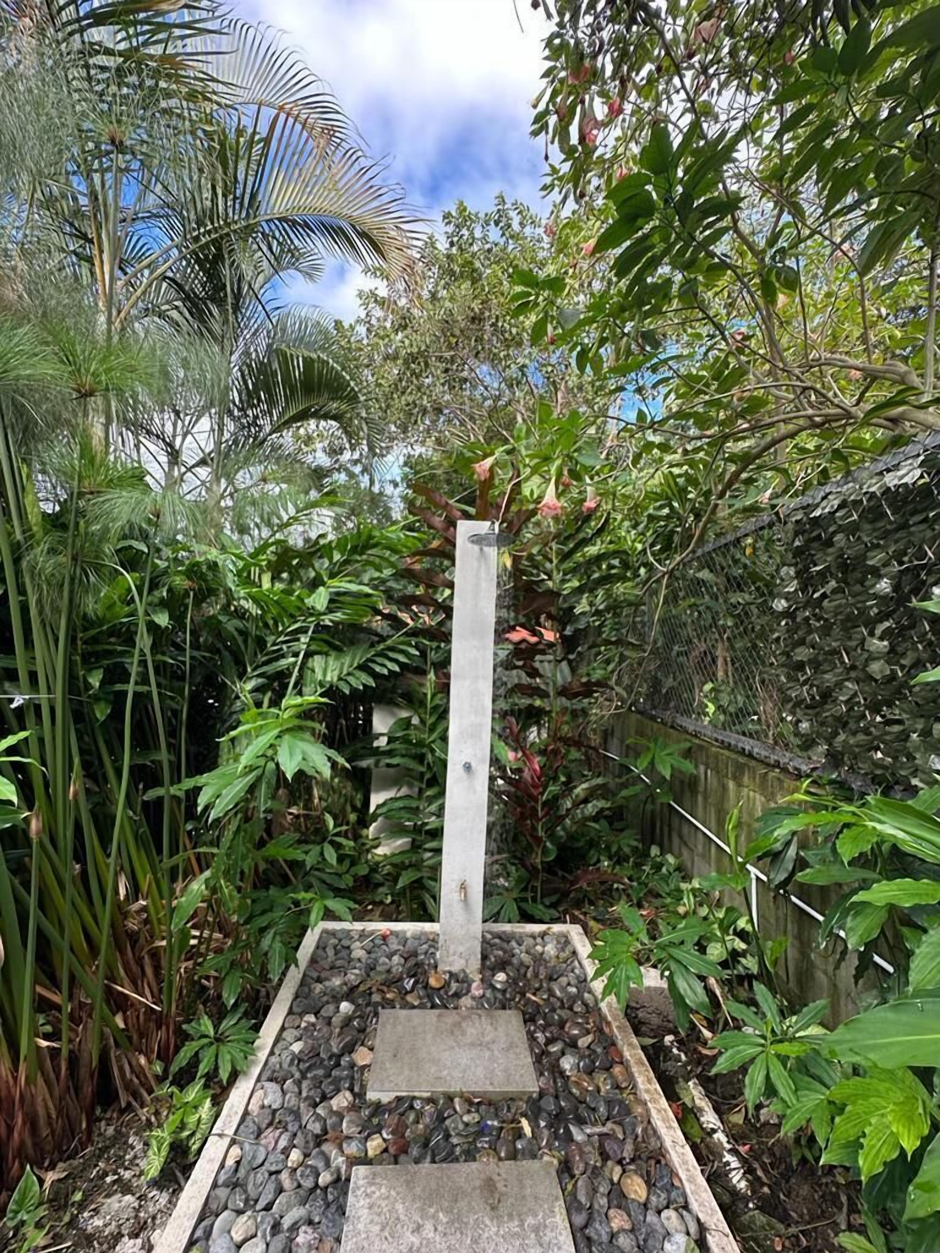 Außenpool, geöffnet von 08:00 Uhr bis 21:00 Uhr, Liegestühle