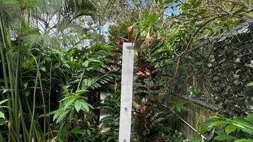 Außenpool, geöffnet von 08:00 Uhr bis 21:00 Uhr, Liegestühle