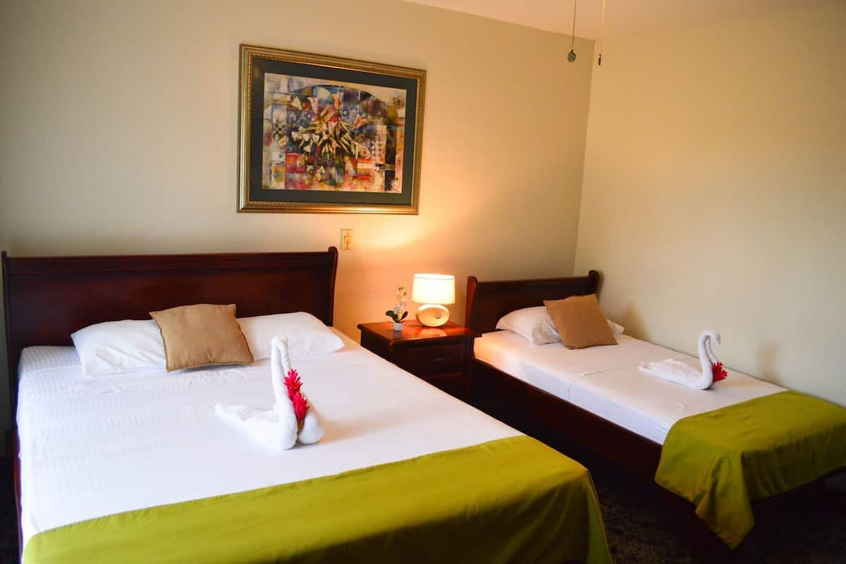 15 habitaciones, ropa de cama de alta calidad y camas Select Comfort