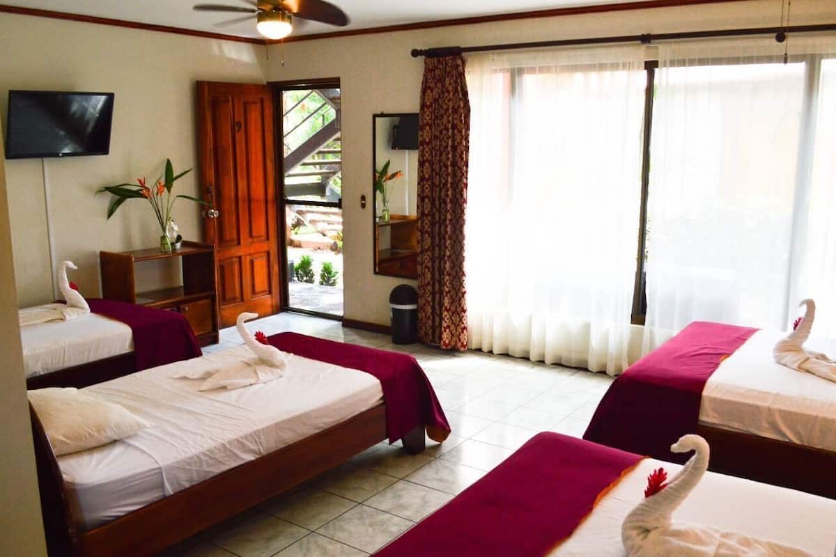 15 habitaciones, ropa de cama de alta calidad y camas Select Comfort