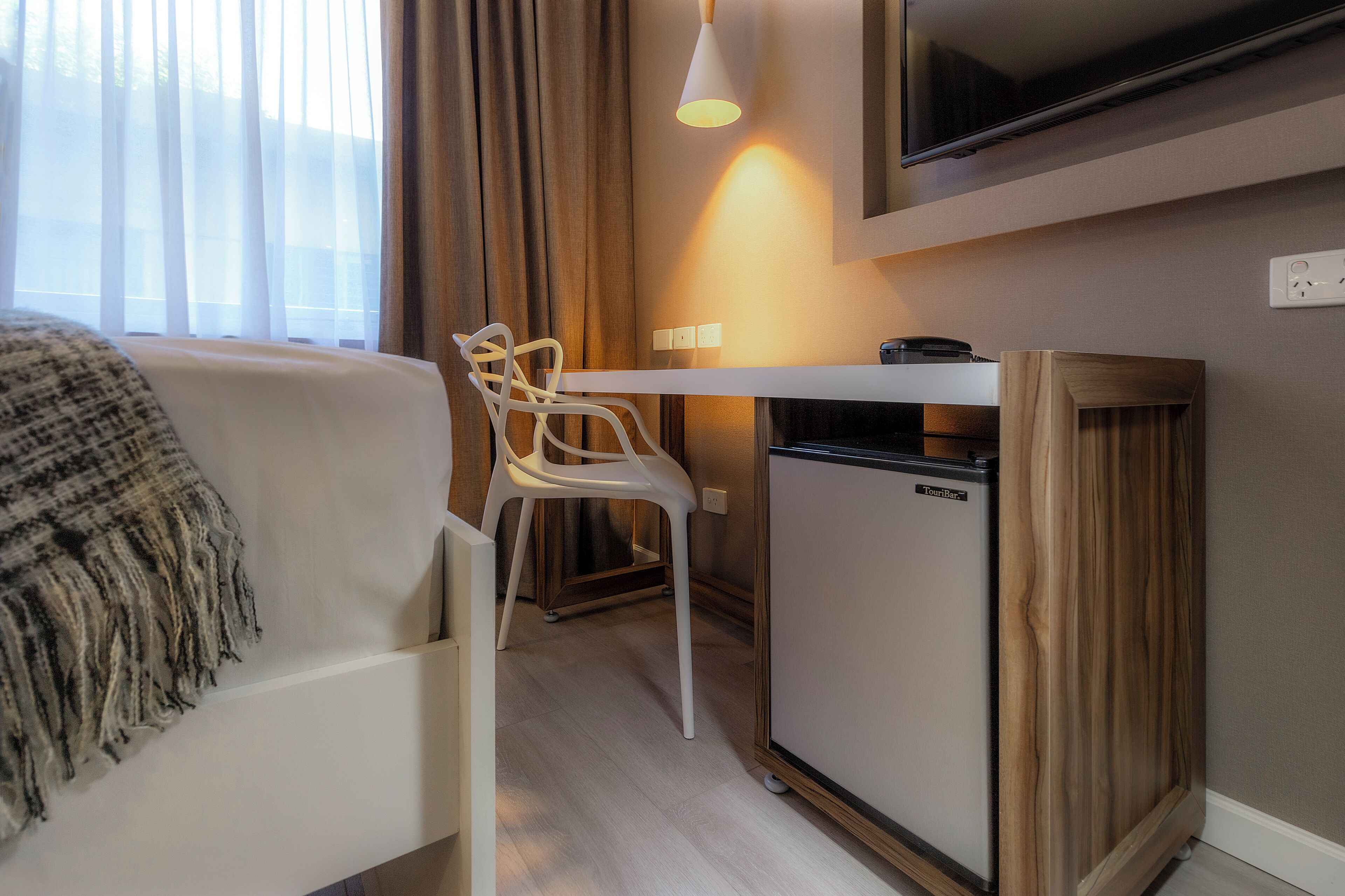 1 bedroom, in-room safe, desk, blackout curtains