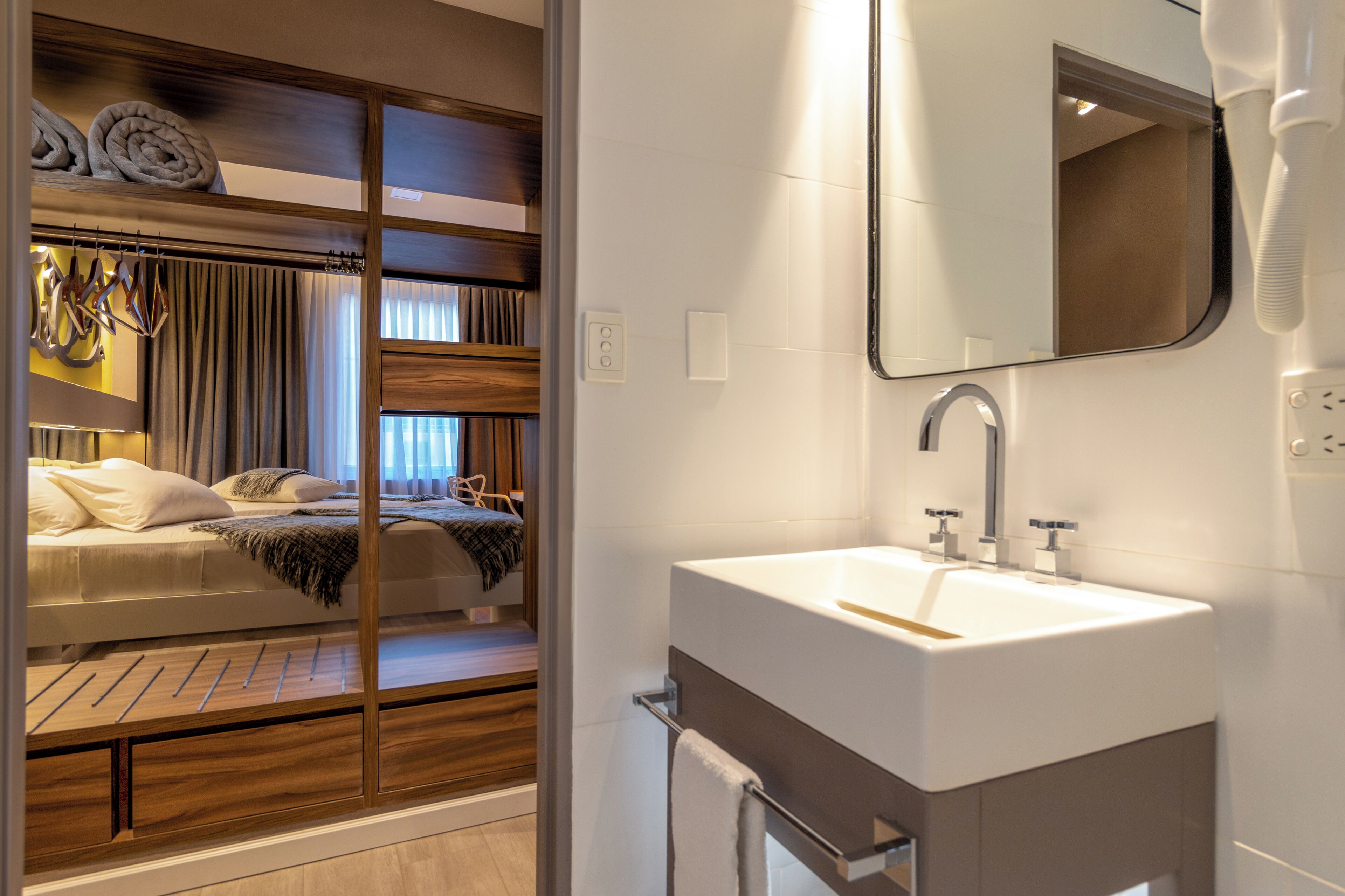 1 bedroom, in-room safe, desk, blackout curtains