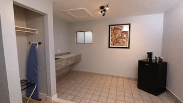 Suite júnior, 1 llit de matrimoni gran i sofà llit | Cortines opaques, wifi gratuïta i roba de llit