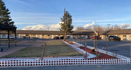 Four Corners Inn