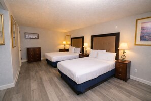 Cortinas blackout, Wi-Fi de cortesia, roupa de cama