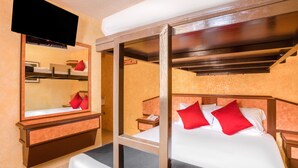 Standard Triple Room | WiFi (free), bed sheets - Hotel Valencia Puebla (Puebla)