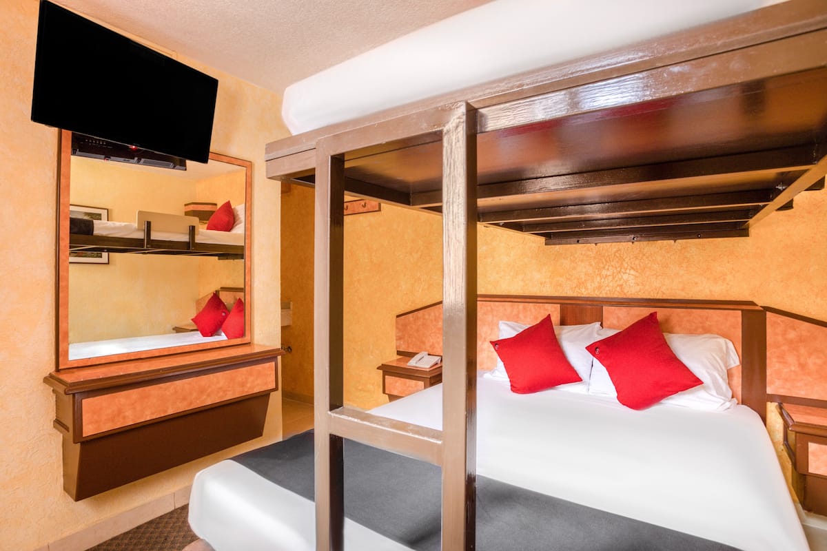 Habitación triple estándar | Wifi gratis y ropa de cama