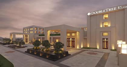 DoubleTree by Hilton Agra