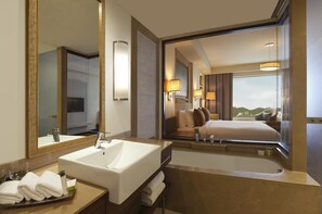 Designer toiletries, hair dryer, bathrobes, towels - DoubleTree by Hilton Agra (Agra)