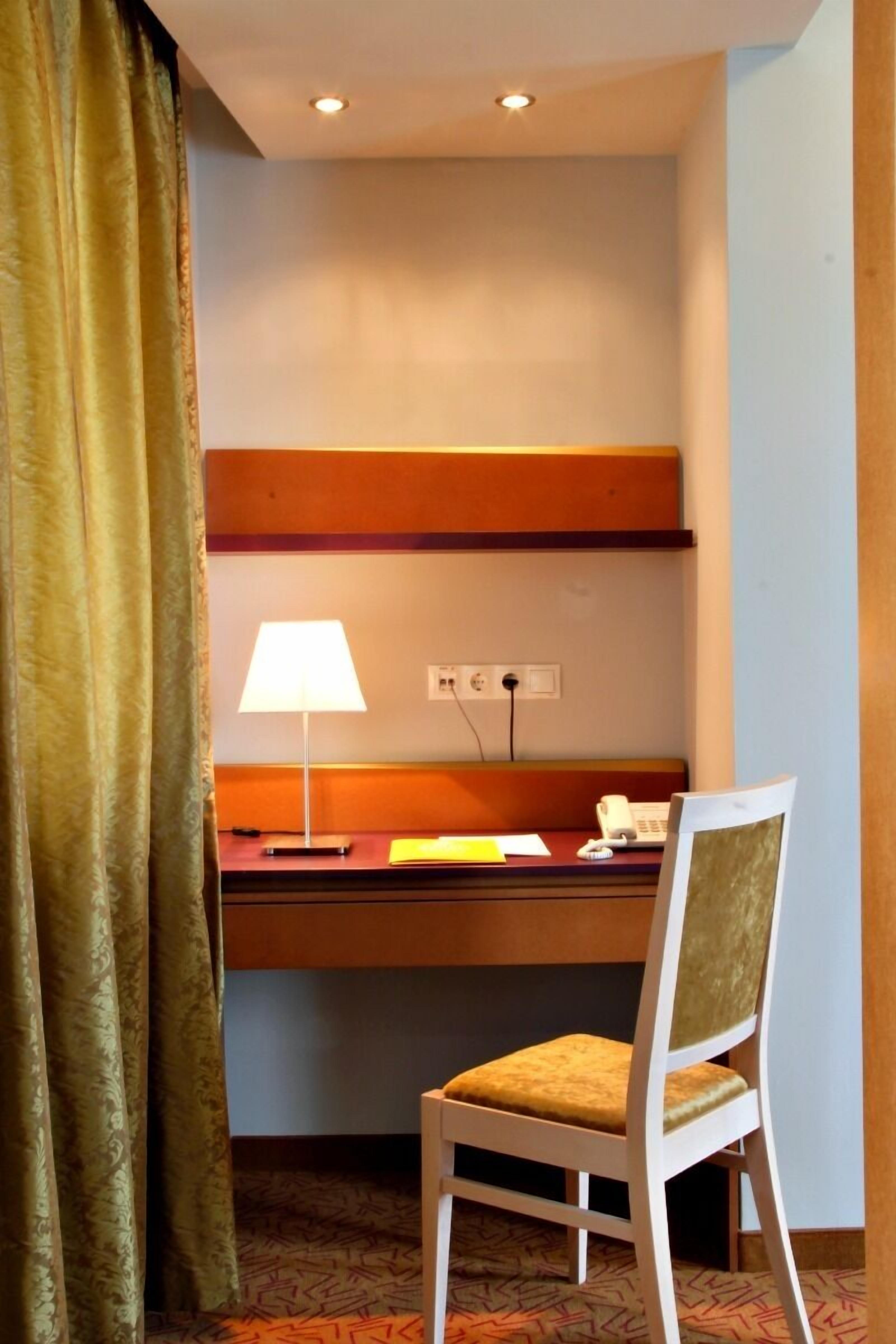 premium double room | room amenity