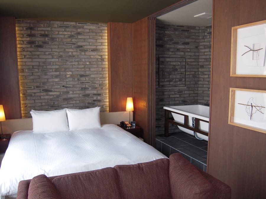 In-room safe, desk, soundproofing, iron/ironing board