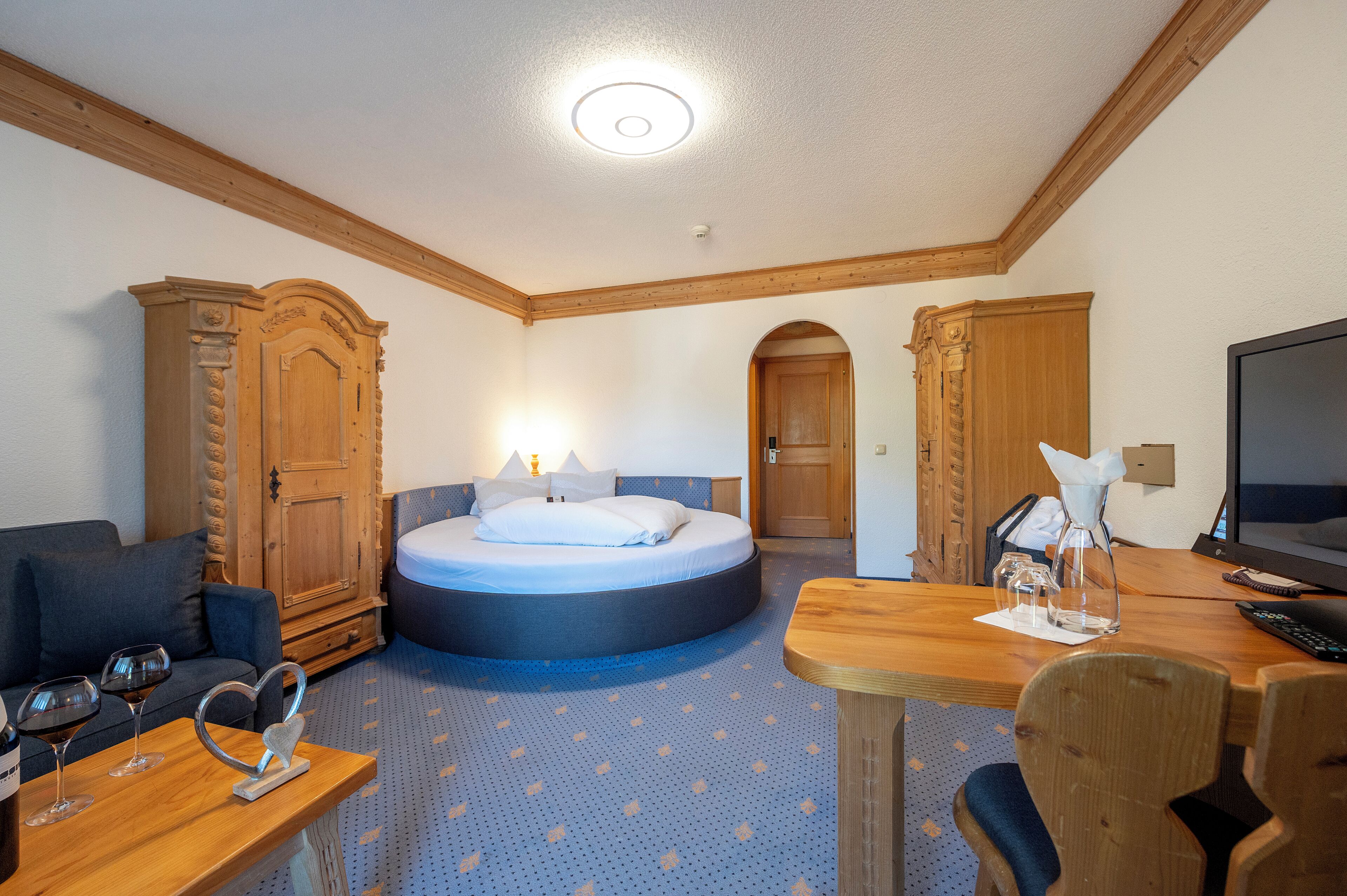 Premium bedding, in-room safe, free cots/infant beds, free WiFi