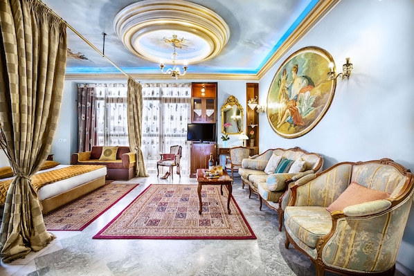 Junior Suite, City View (Harmony) | Minibar, in-room safe, soundproofing, free WiFi - Imperial Palace Classical Hotel Thessaloniki (Thessaloniki)