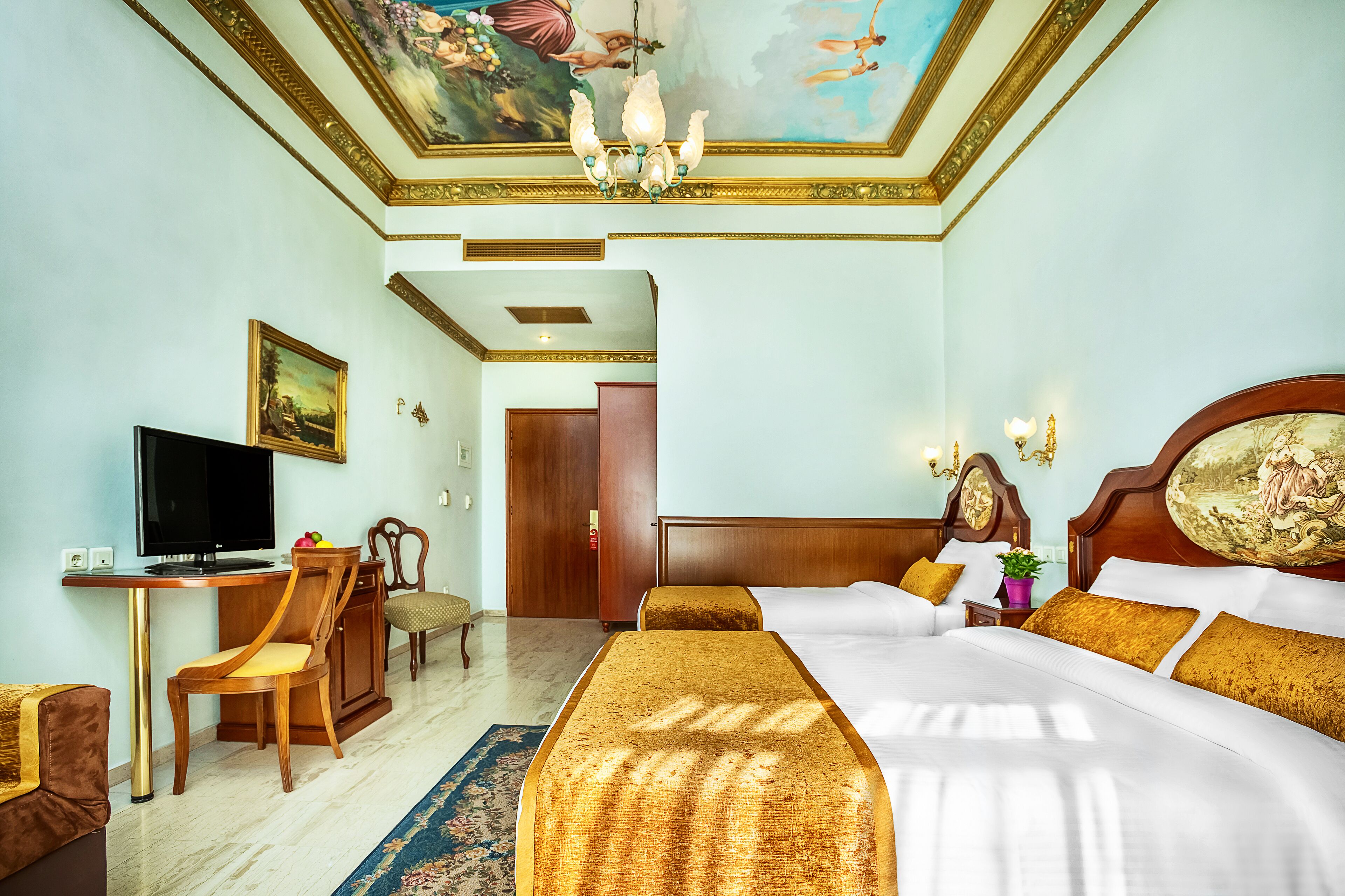 Comfort Triple Room, City View