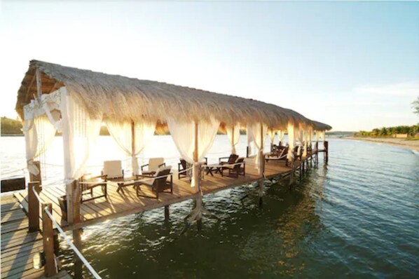 Dock - Amoaras Resort (Paulista)