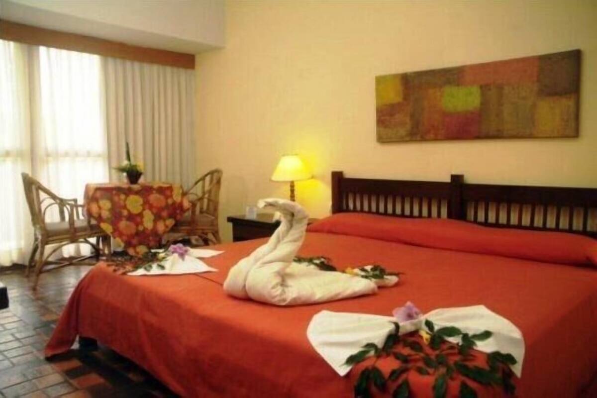 Minibar, bed sheets