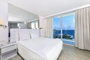 View from room - Le Bleu Hotel & Resort (Kusadasi)