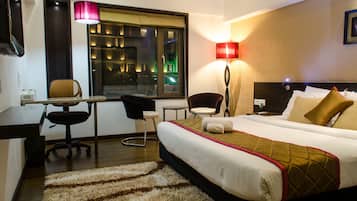 In-room safe, free WiFi