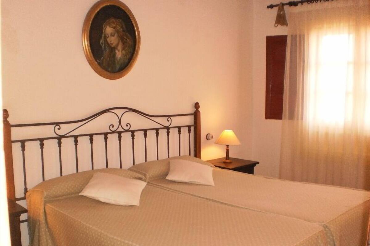 1 bedroom, iron/ironing board, free WiFi, individually decorated