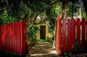 2 Bedroom Hibiscus Villa, Garden View, 3 People | Premium bedding, in-room safe, individually decorated, soundproofing - Beyond Sunset Resort & Villas (Treasure Beach)