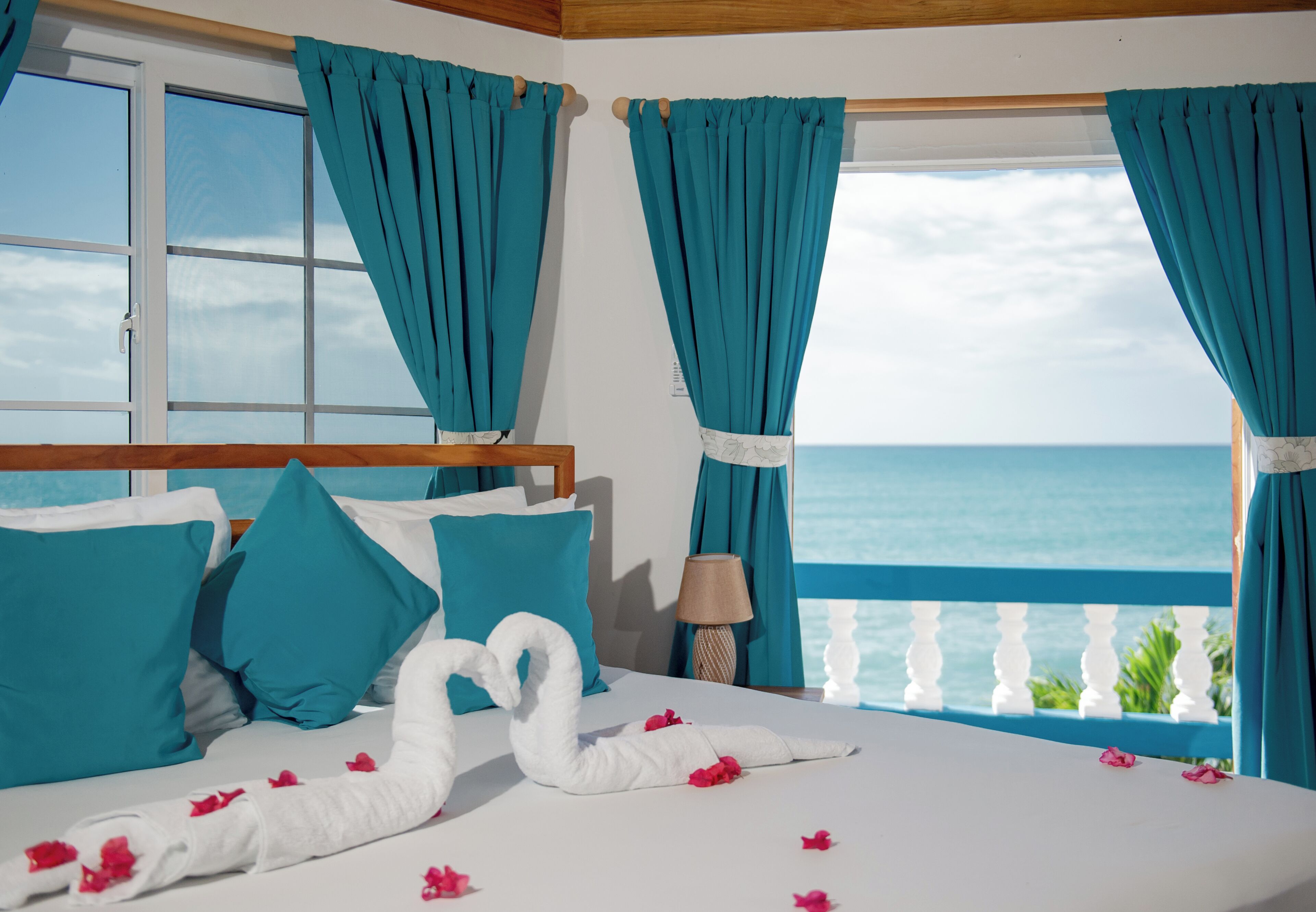 premium bedding, in-room safe, individually decorated, soundproofing