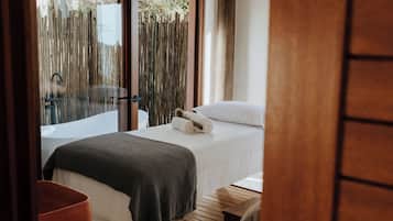 Hot tub, body treatments, hydrotherapy, aromatherapy