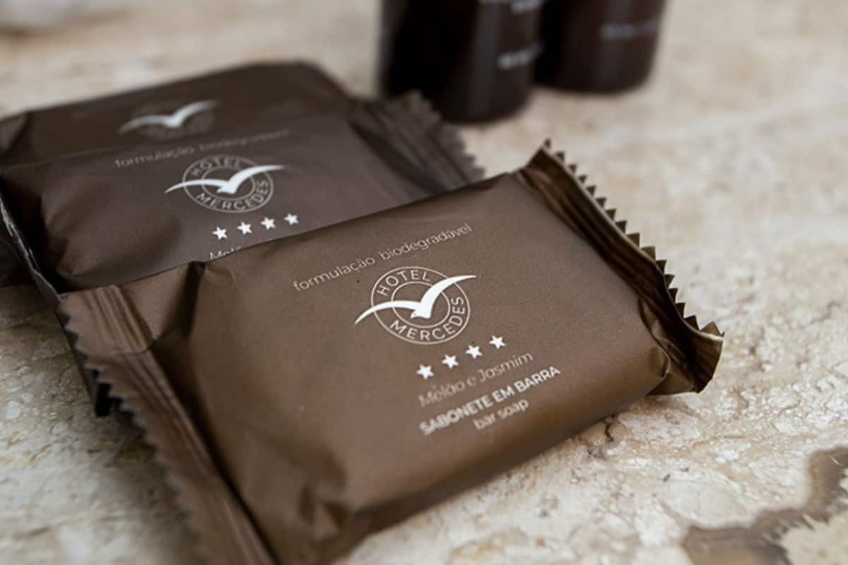 suite deluxe | bathroom | hair dryer, towels