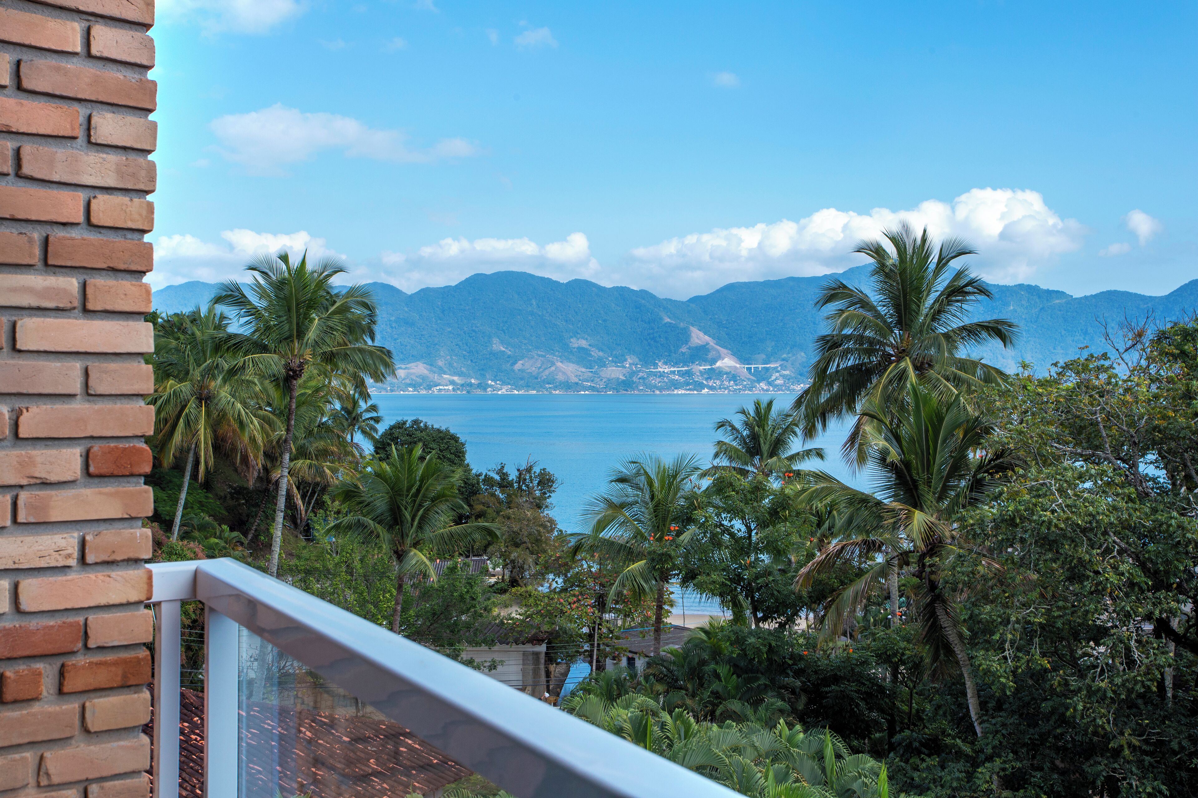 Suite Vip | Minibar, in-room safe, blackout drapes, free WiFi