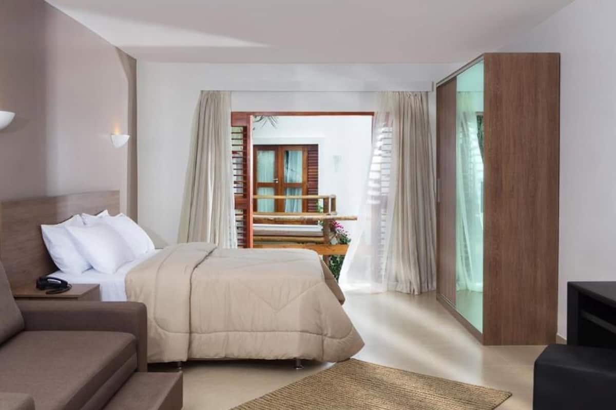 superior studio | minibar, in-room safe, desk, blackout curtains