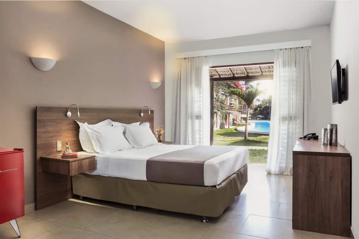 standard | minibar, in-room safe, desk, blackout curtains