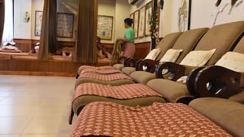 Soins d'aromathérapie, massages thaïs, soins du visage