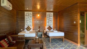 Blackout drapes, bed sheets - Lotus Paradise Resort (Koh Tao)
