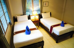 Blackout curtains, free WiFi - JP Resort Koh Tao (Koh Tao)