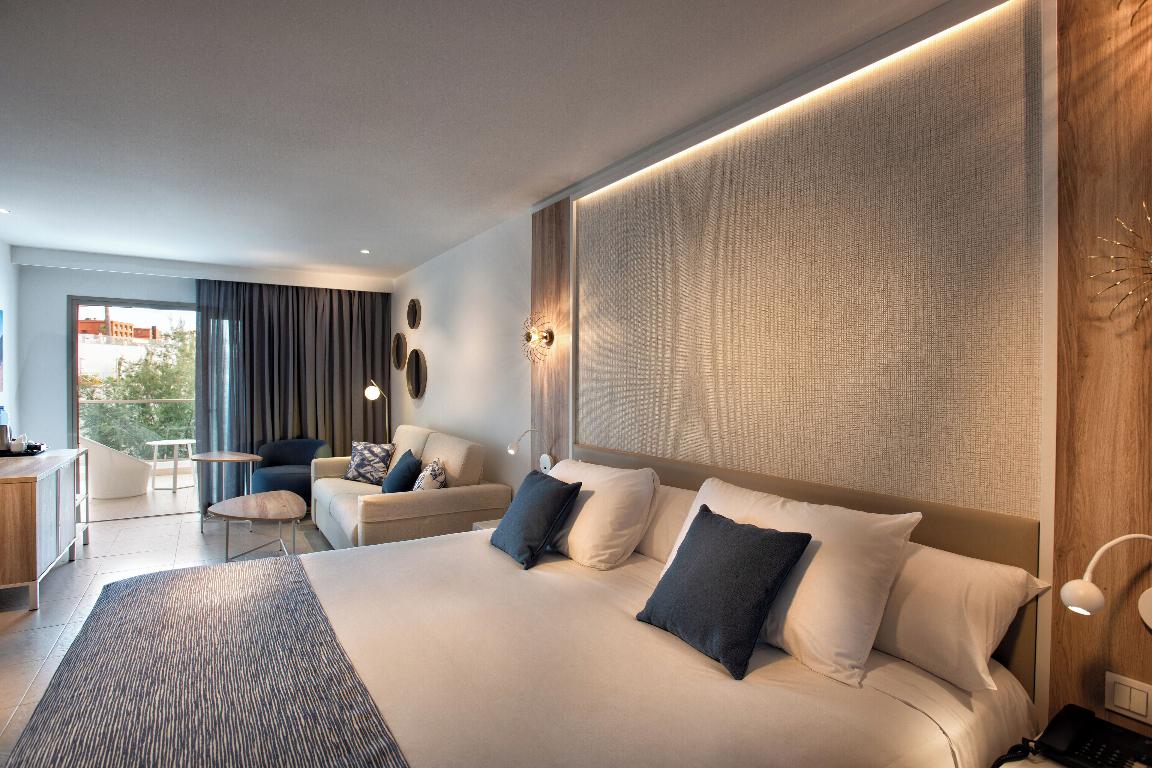 Premium bedding, minibar, in-room safe, blackout drapes