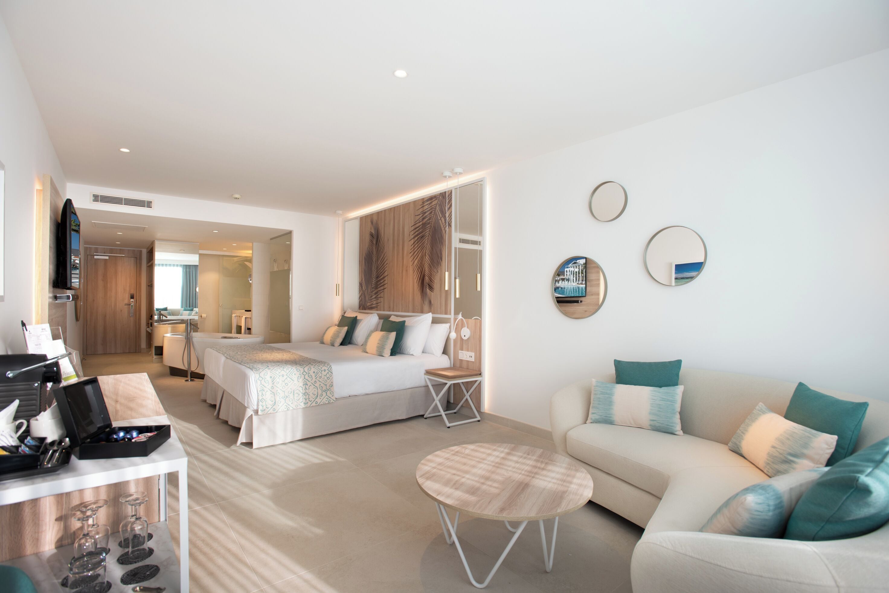 Premium bedding, minibar, in-room safe, soundproofing