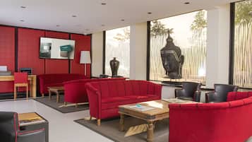 Coin salon dans le hall