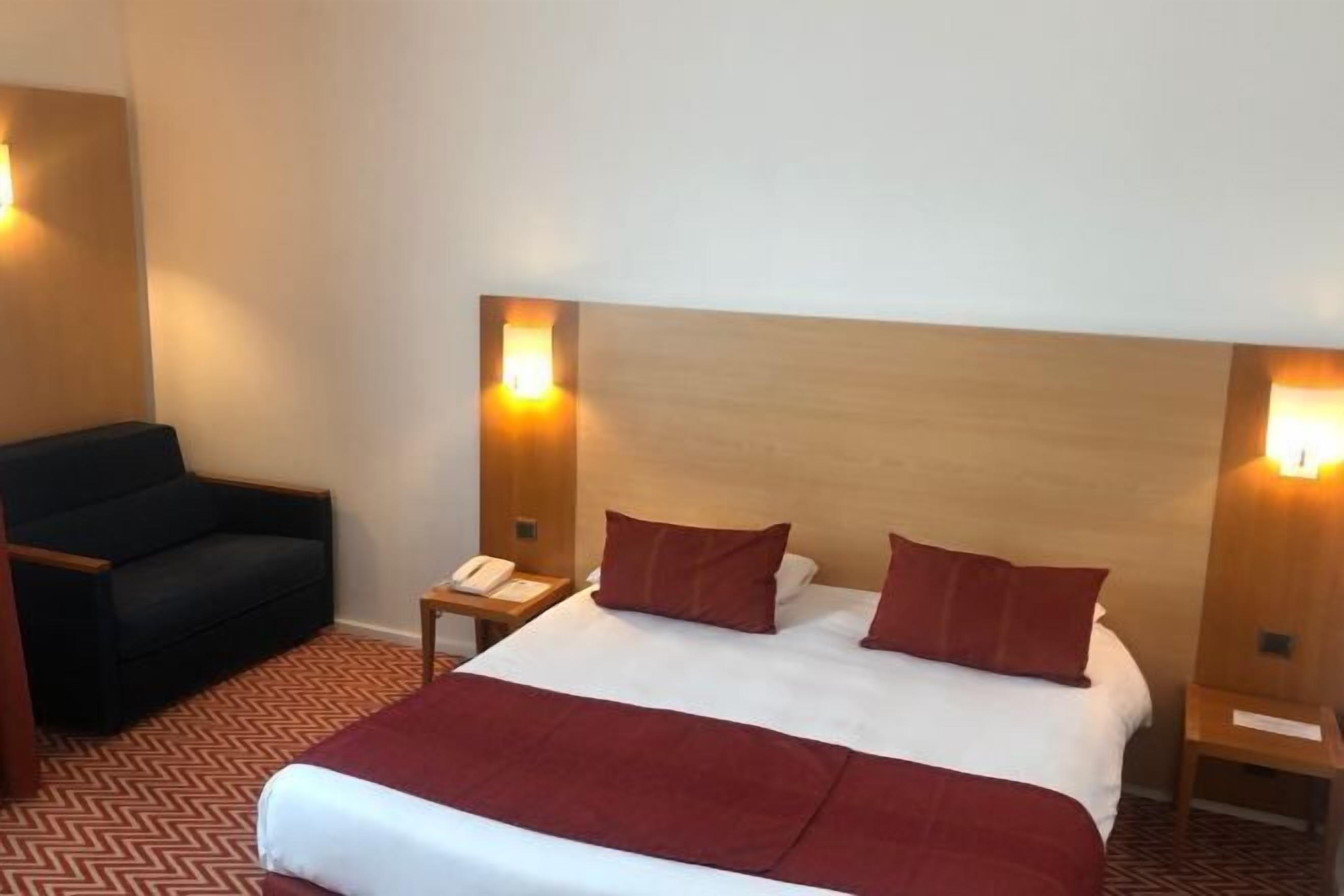 Premium bedding, minibar, desk, laptop workspace