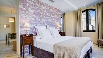 Deluxe Apartment, 1 Bedroom, City View | 1 bedroom, free minibar items, in-room safe, desk