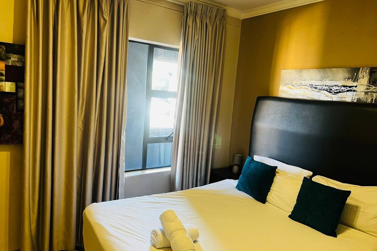 Standard Apartment | 2 bedrooms, down duvets, in-room safe, iron/ironing board