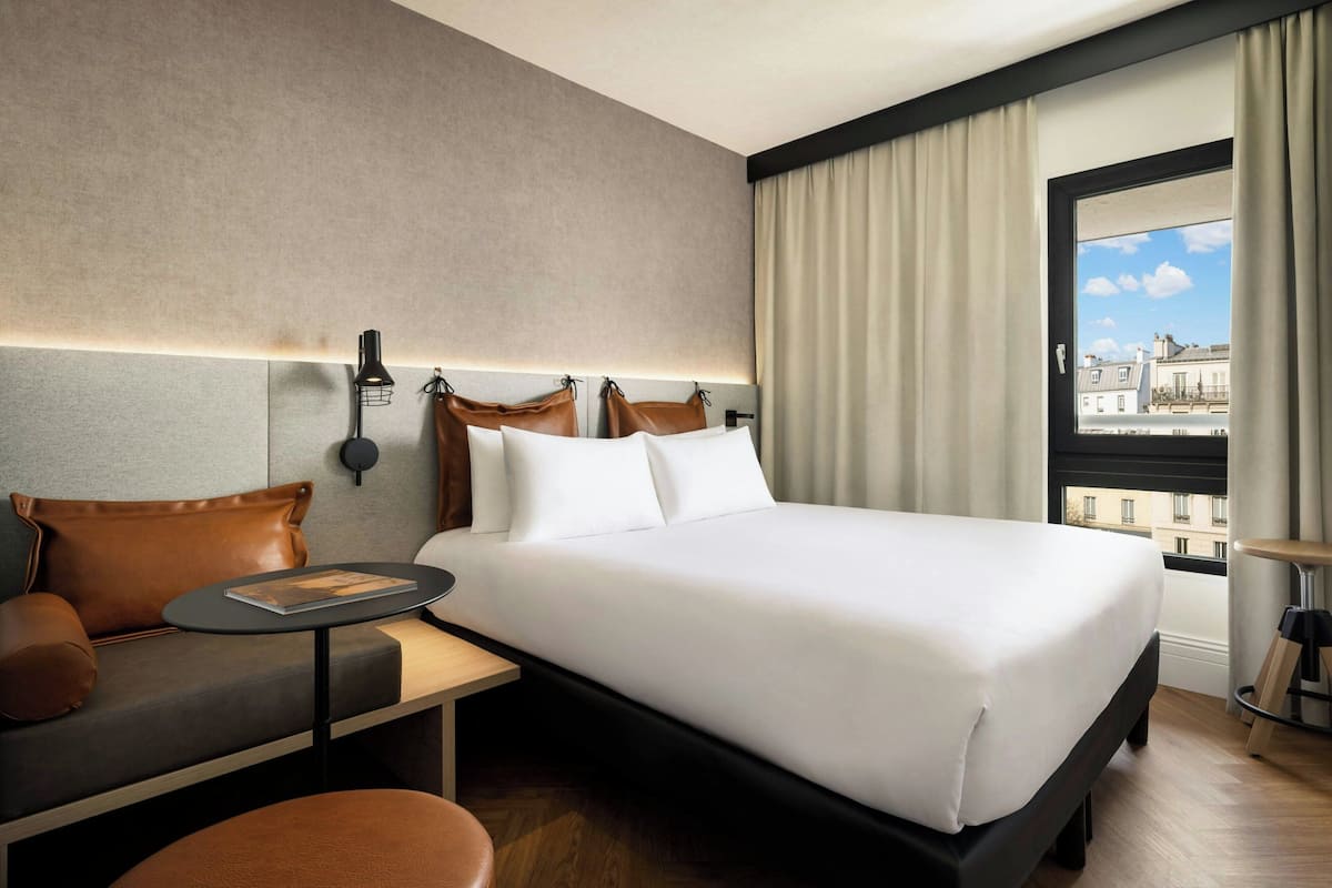 Supreme Queen Room
