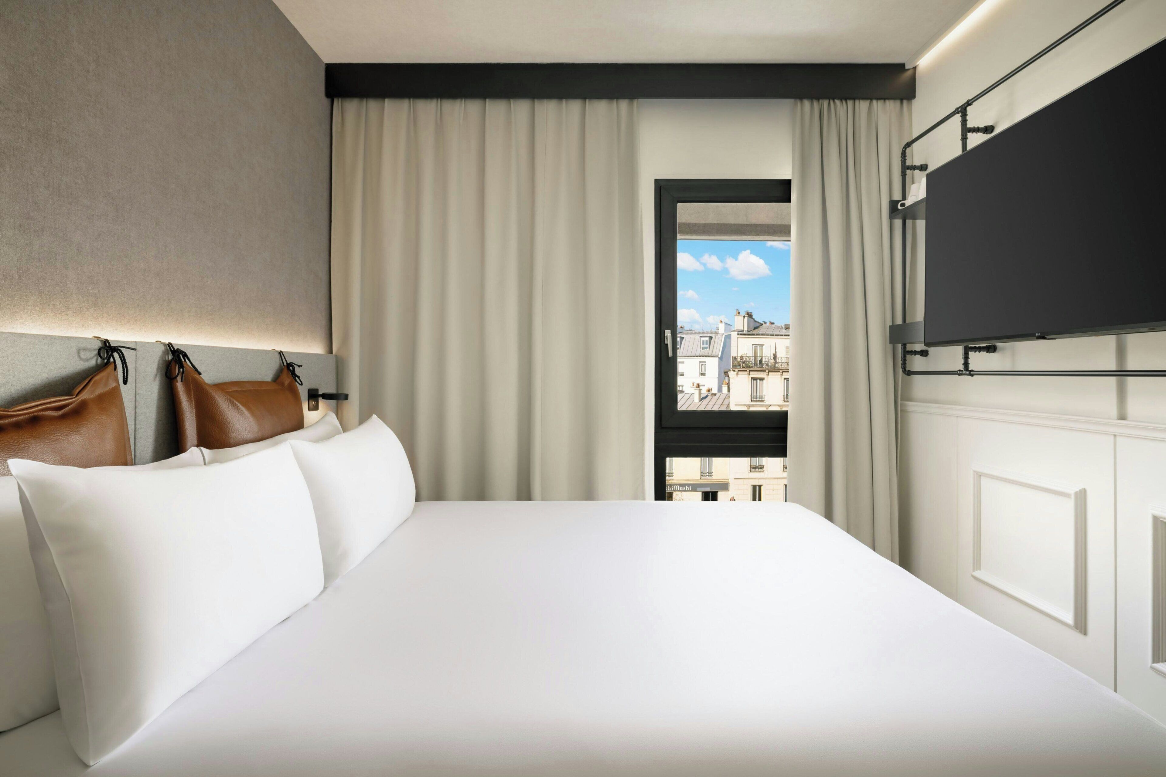 Blendingsgardiner, strykejern/-brett, wi-fi (inkludert) og sengetøy