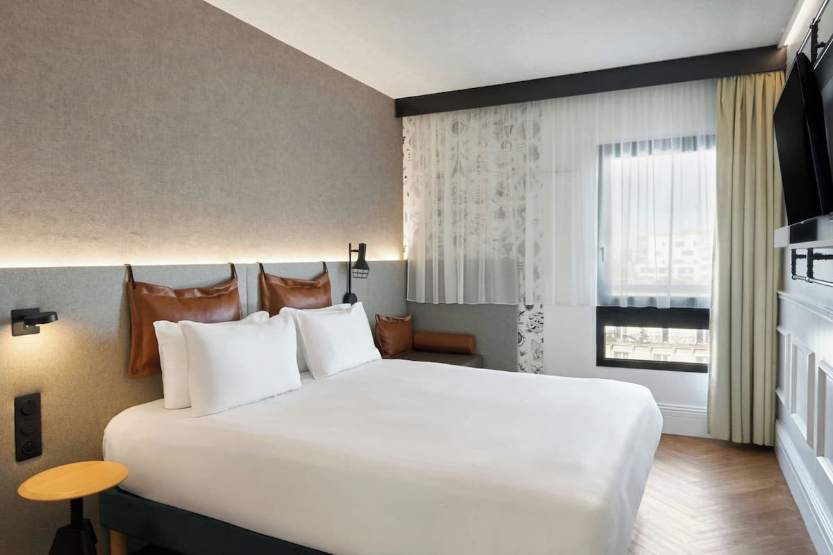 Blendingsgardiner, strykejern/-brett, wi-fi (inkludert) og sengetøy