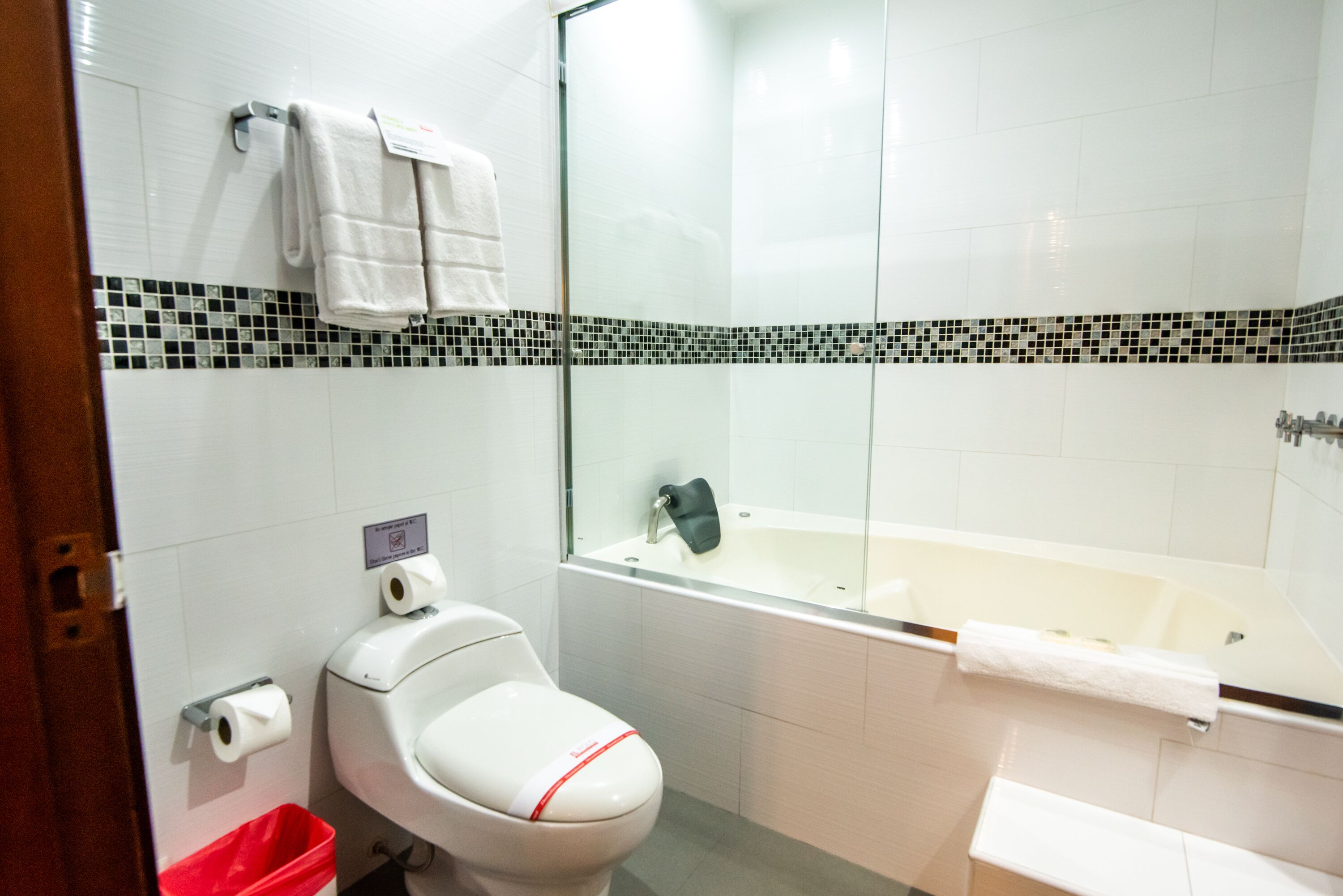 deluxe suite, 2 double beds | bathroom sink