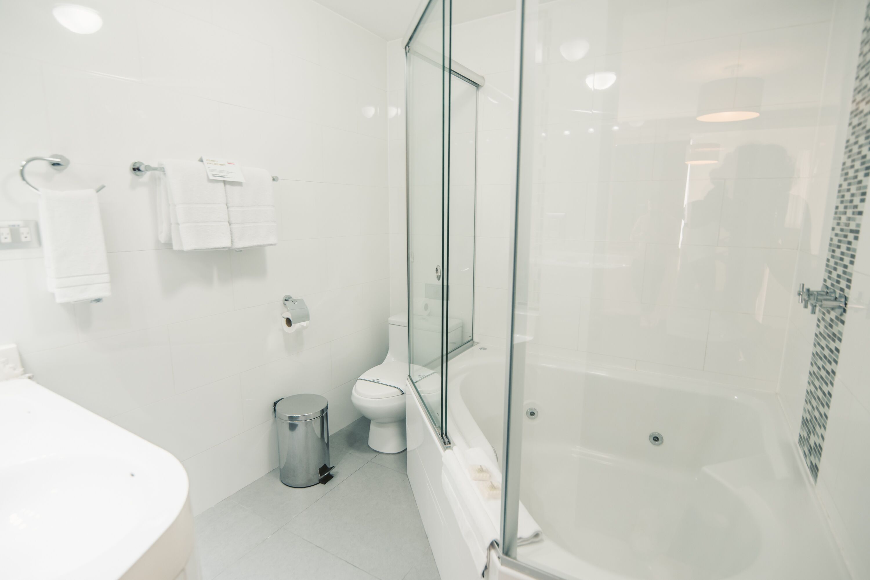 grand suite | bathroom | free toiletries, hair dryer, bidet, towels