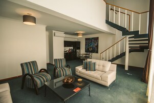 Grand Suite | Premium bedding, down comforters, minibar, in-room safe