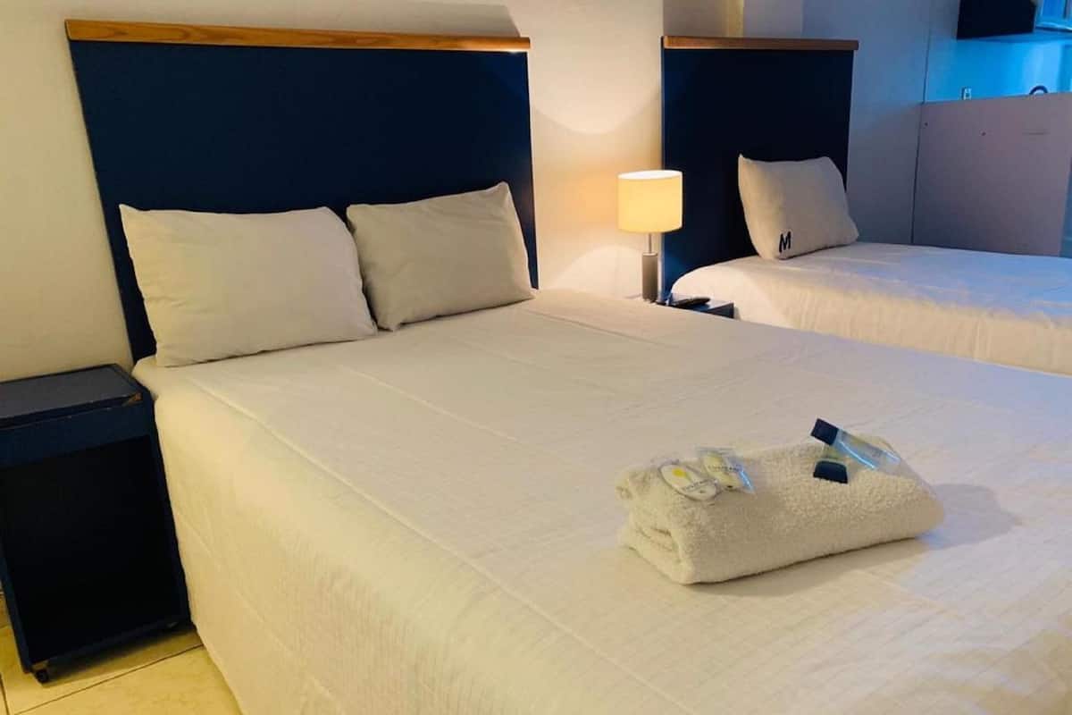 Minibar, WiFi (free), bed sheets