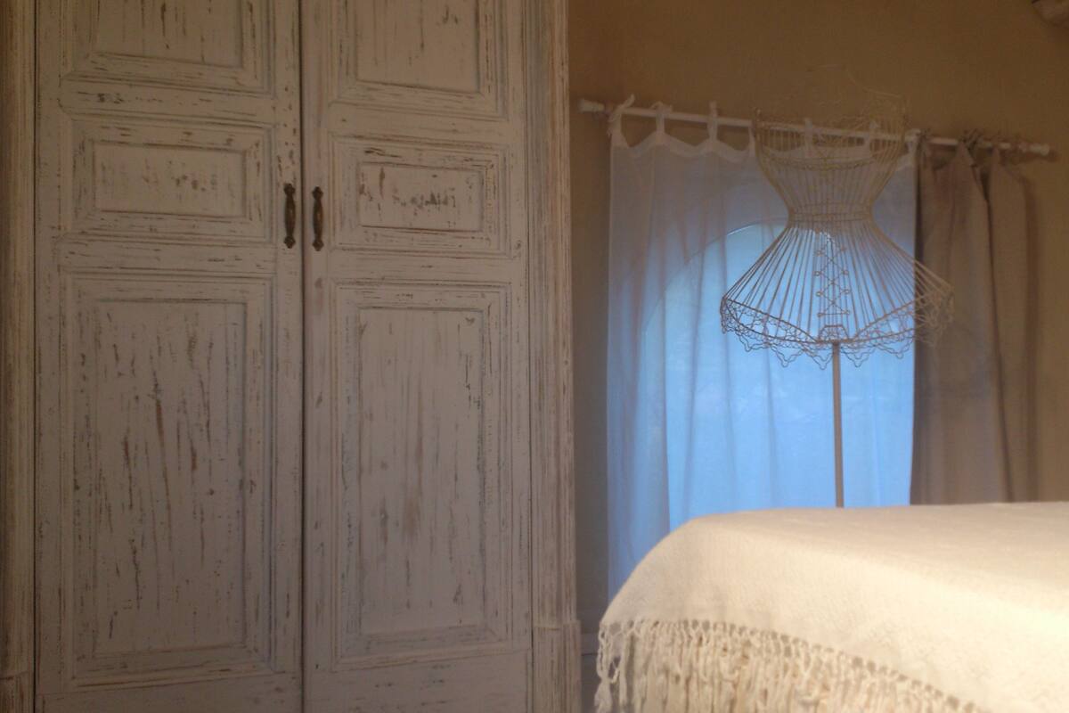 Junior Suite | Minibar, desk, WiFi (free), bed sheets