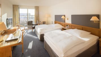 1 Schlafzimmer, hochwertige Bettwaren, Daunenbettdecken, Zimmersafe