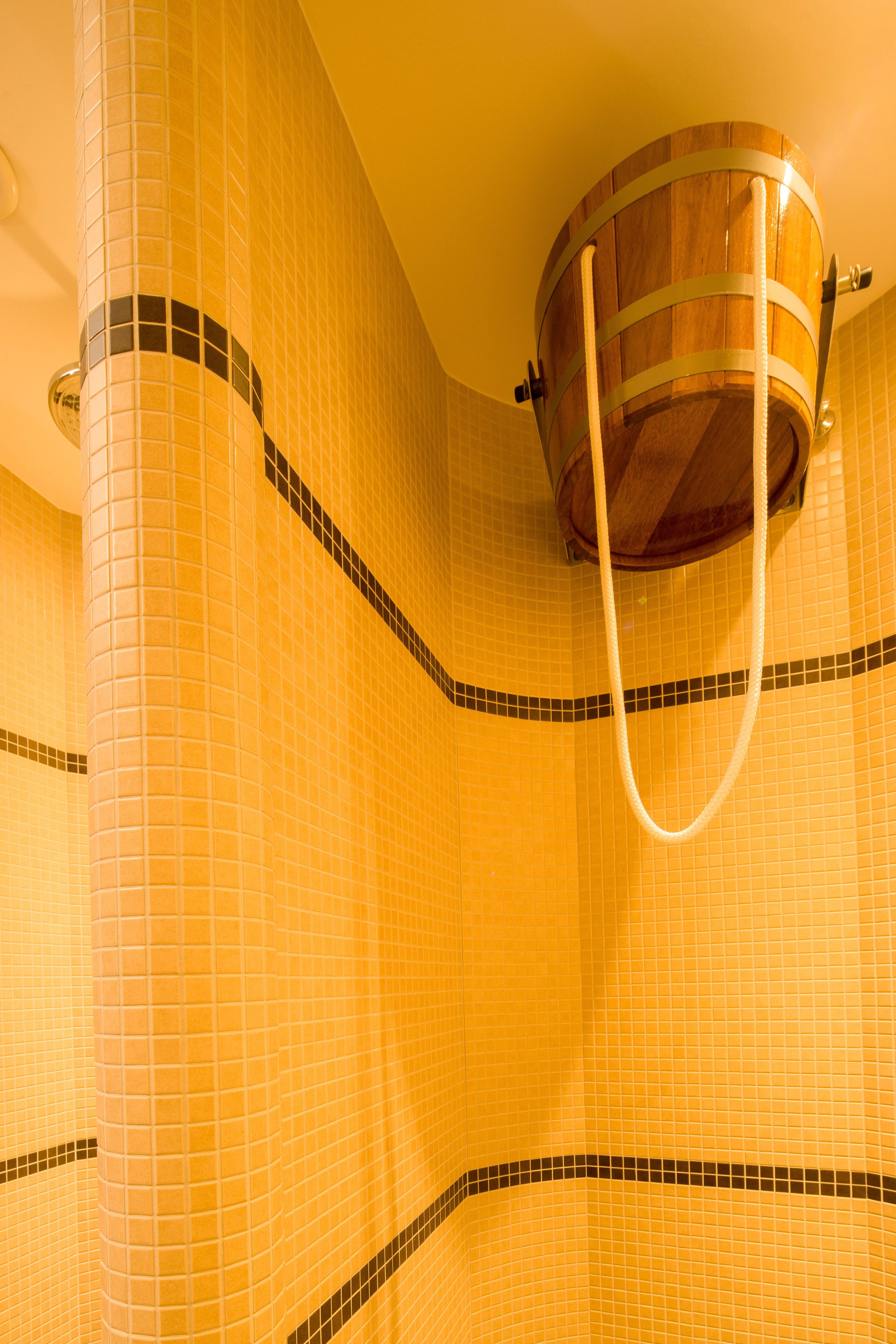 sauna, hot tub, steam room