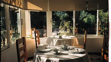Morgenmadsbuffet hver dag (15 EUR pr. person)